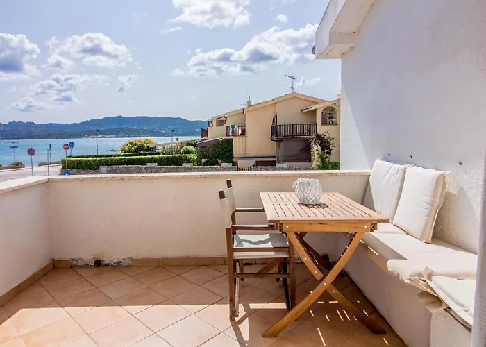 Guesthost - Amazing Sea View With Terrace Daire Cannigione
